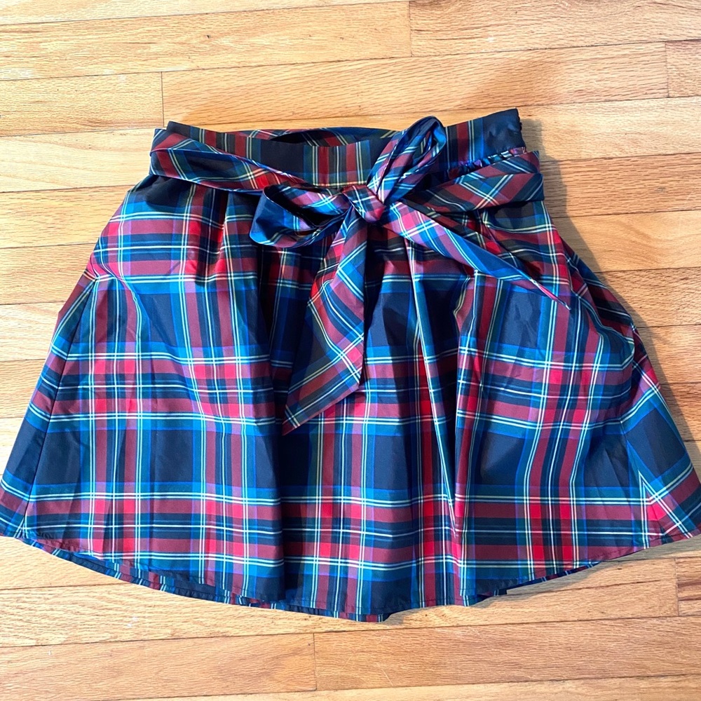 🐳 Vineyard Vines tartan/plaid skirt